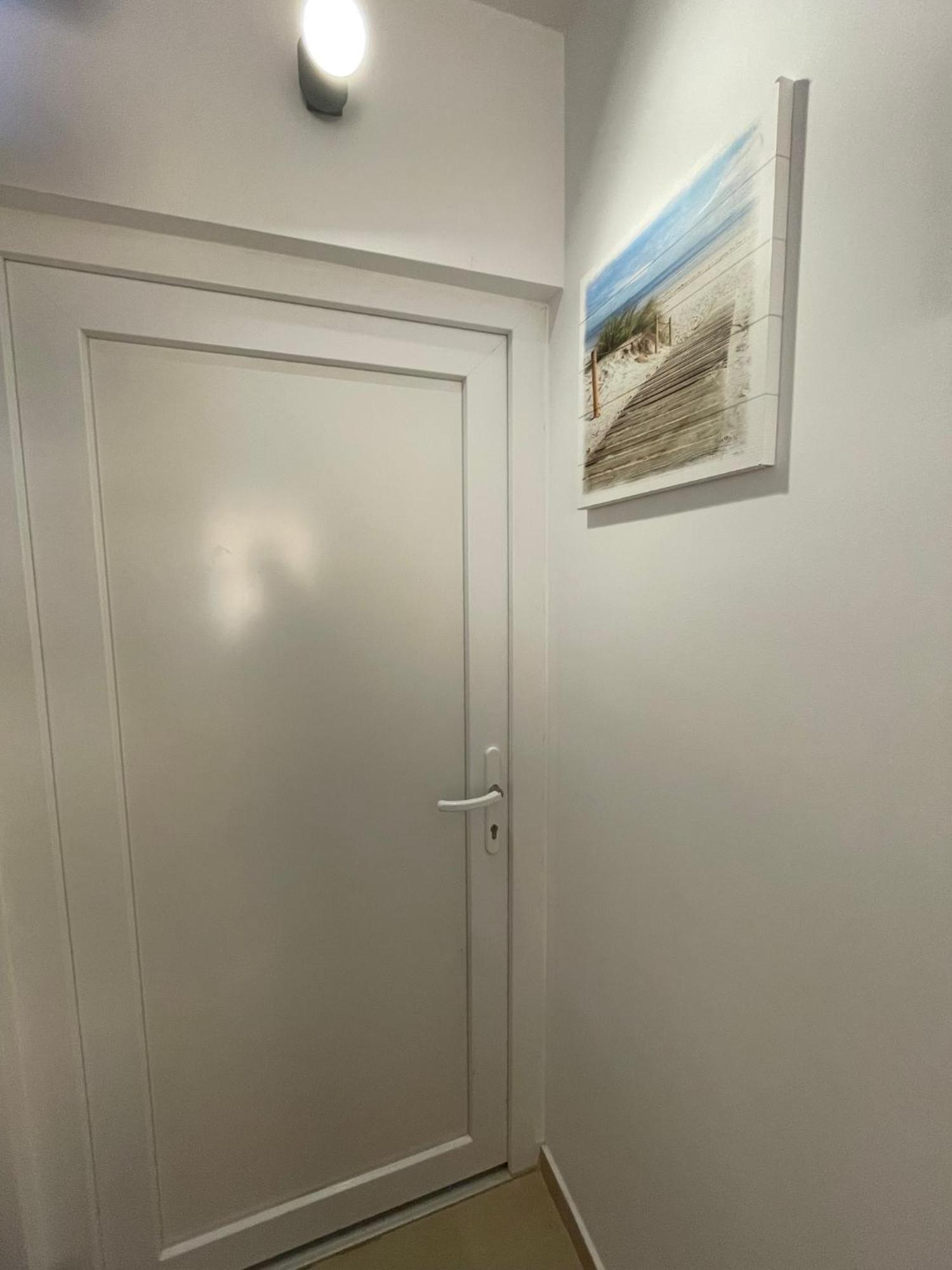 Apartmenthouse Ines Vir Buitenkant foto