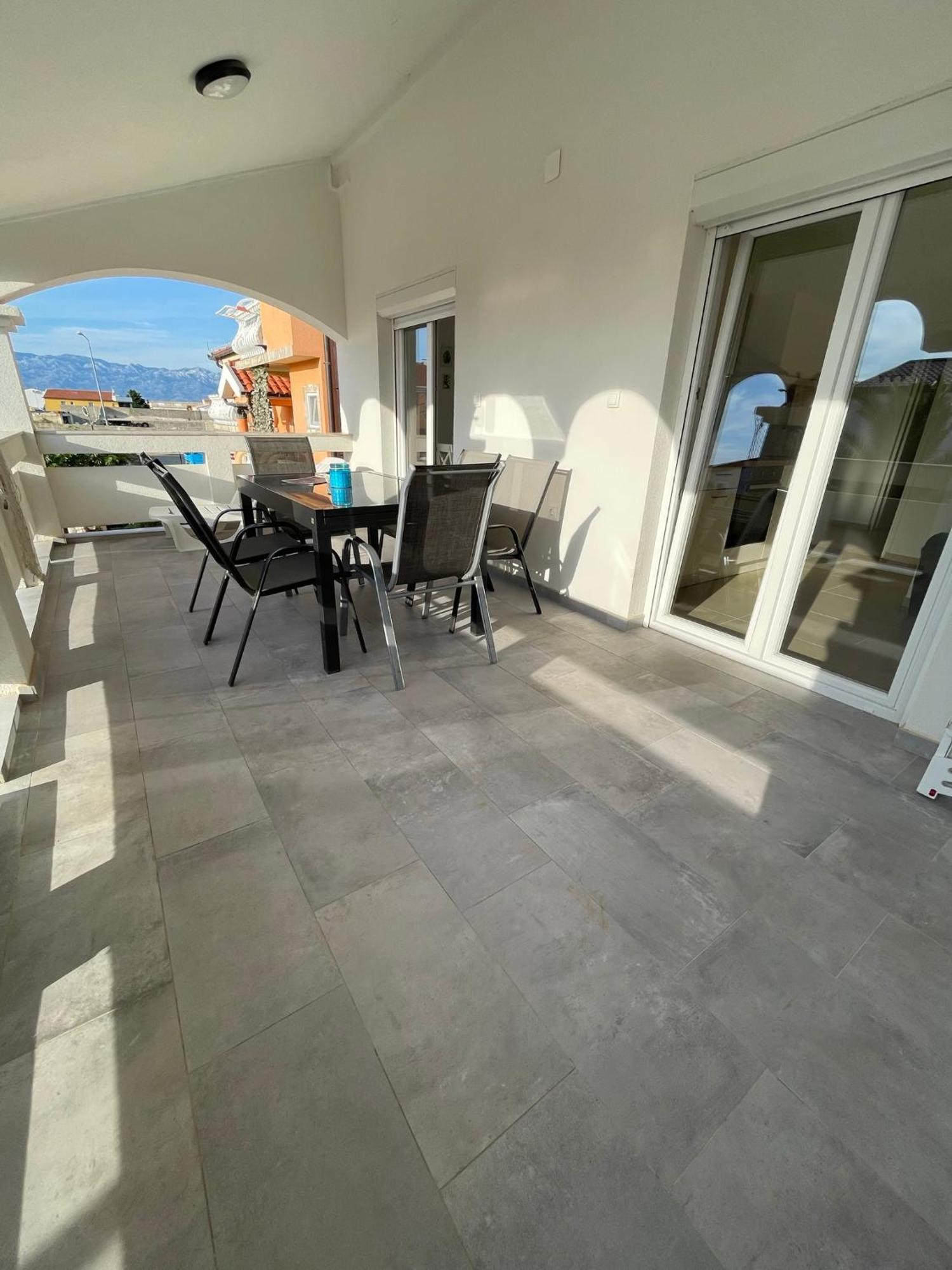 Apartmenthouse Ines Vir Buitenkant foto